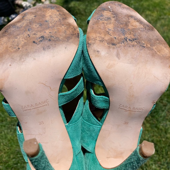 Beautiful Turquoise Zara Suede heels 💚 - Picture 4 of 4